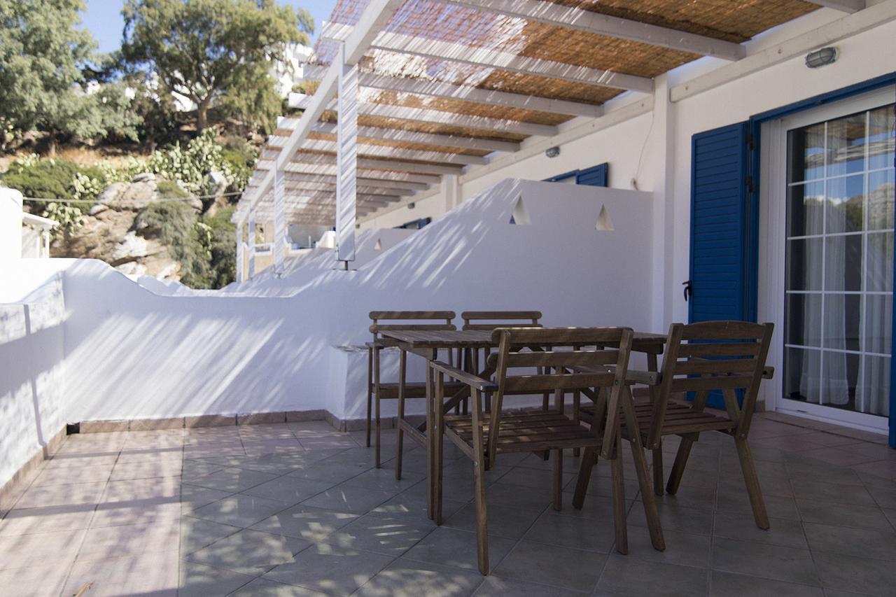 Armadoros Hotel / Ios Backpackers Esterno foto