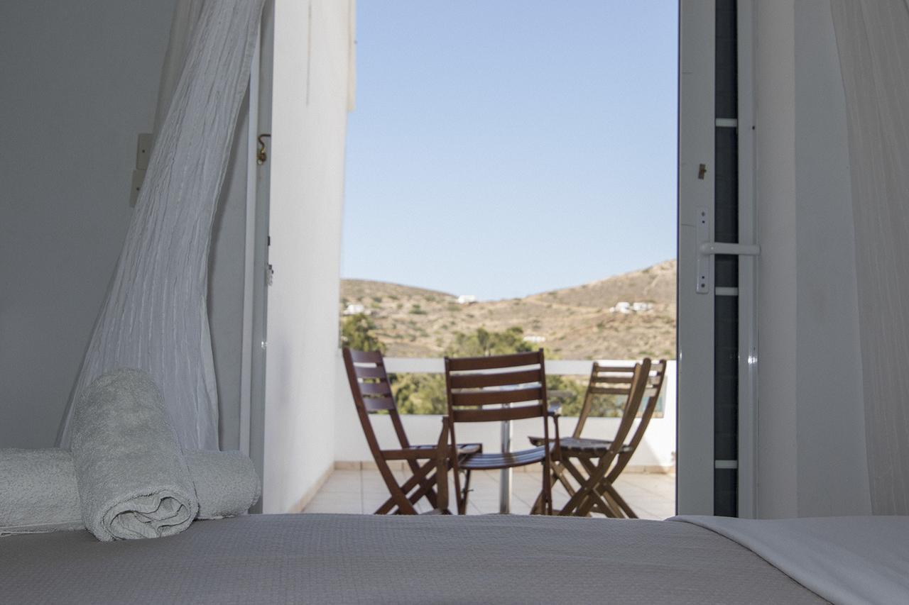 Armadoros Hotel / Ios Backpackers Esterno foto