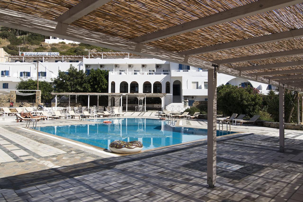 Armadoros Hotel / Ios Backpackers Esterno foto