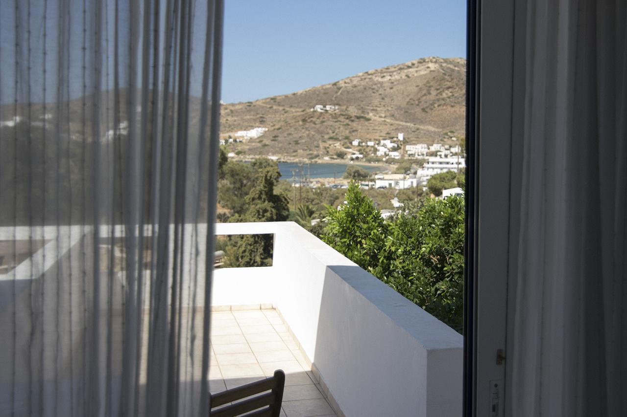 Armadoros Hotel / Ios Backpackers Esterno foto