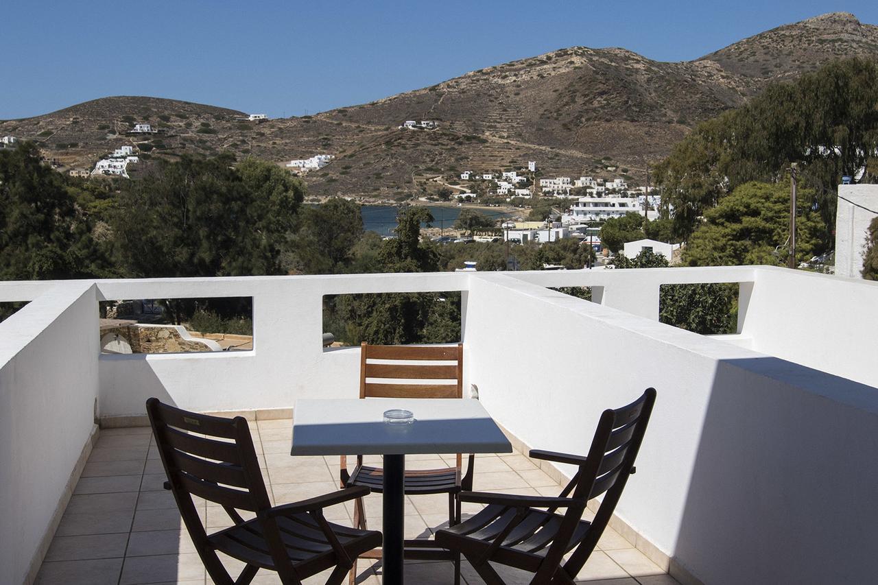 Armadoros Hotel / Ios Backpackers Esterno foto